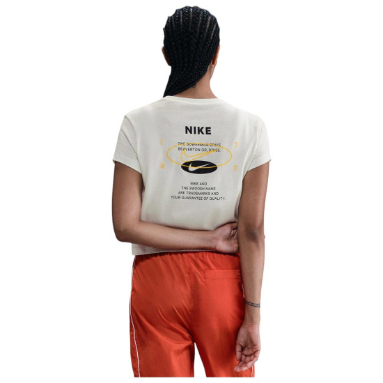 Nike Γυναικεία κοντομάνικη μπλούζα Sportswear Classics+ SPD Tee Nike Γυναικεία κοντομάνικη μπλούζα Sportswear Classics+ SPD Tee